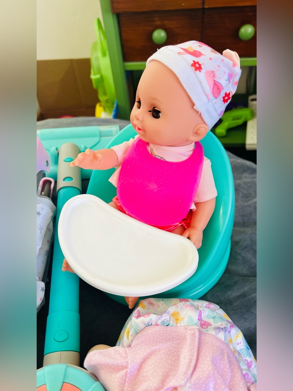 3 babydoll with pink folding Crib, working vacuum toy & Baby Doll Teal Highchair